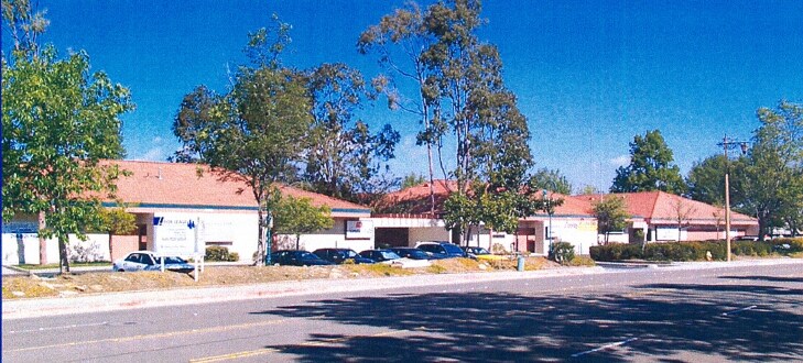 6511 E Serrano Ave, Anaheim, CA à louer Photo principale– Image 1 sur 13