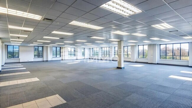 Plus de détails pour Bureau à louer