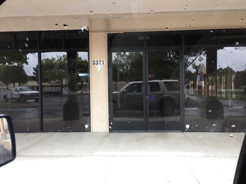 2355-2375 Athens Ave, Redding, CA à vendre - Photo de l’immeuble – Image 2 sur 14