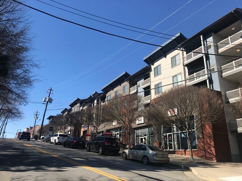 1133 Huff Rd, Atlanta, GA à louer - Photo de l’immeuble – Image 2 sur 8