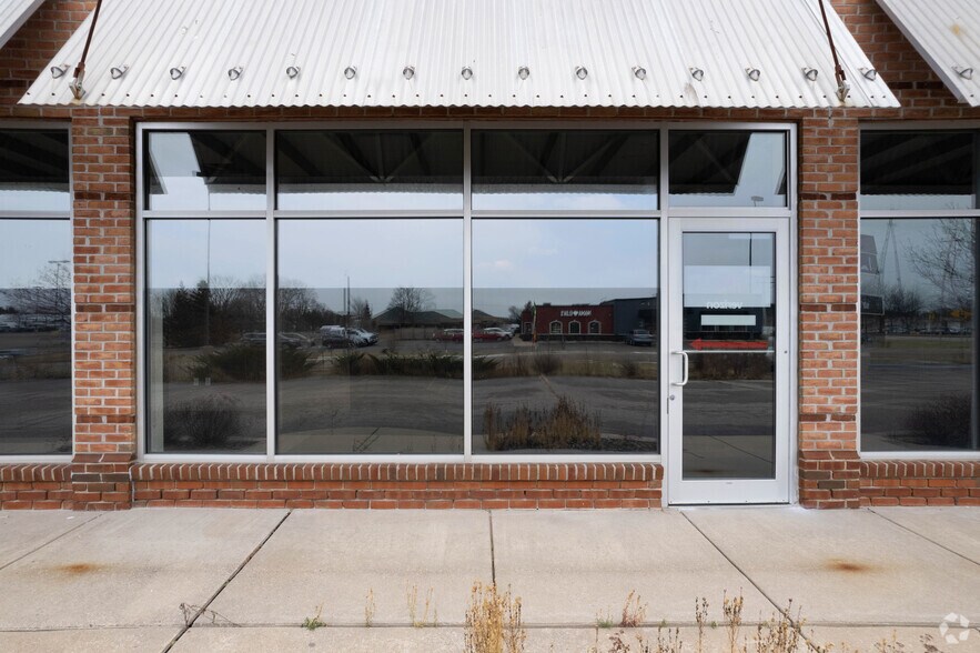 1810-1816 Plover Rd, Plover, WI à louer - Photo de l’immeuble – Image 2 sur 12