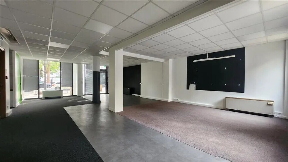 Bureau dans Paris à louer - Photo de l’immeuble – Image 1 sur 9