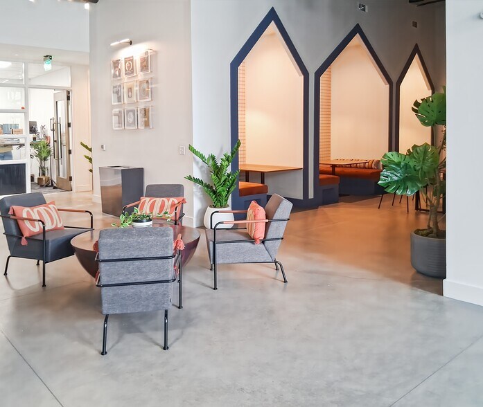 363 Hilliard Ave, Asheville, NC à louer - Photo de l’immeuble – Image 3 sur 13