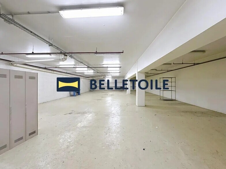 Industriel/Logistique dans Créteil à vendre - Photo de l’immeuble – Image 1 sur 4