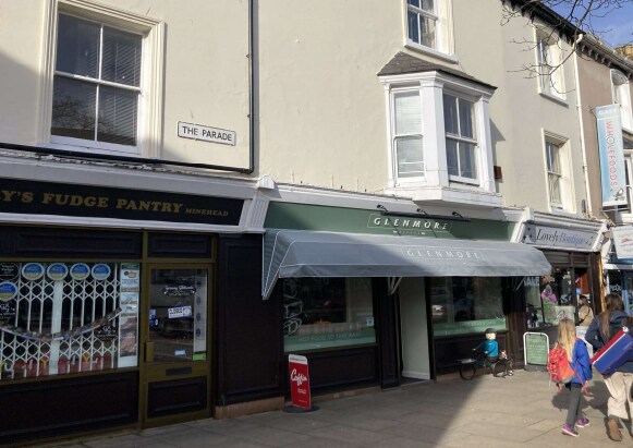 1 The Parade, Minehead à louer - Photo de l’immeuble – Image 1 sur 11