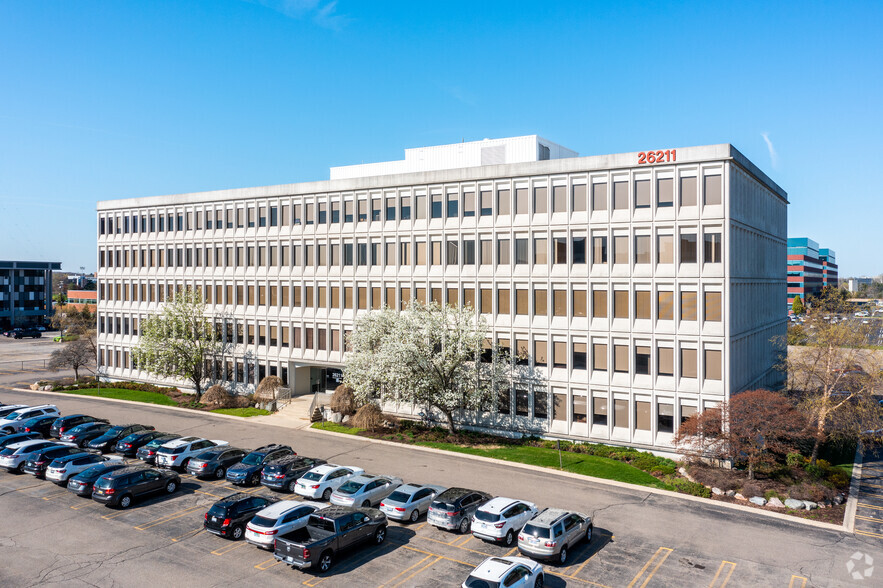 26211 Central Park Blvd, Southfield, MI à louer - Photo de l’immeuble – Image 2 sur 22