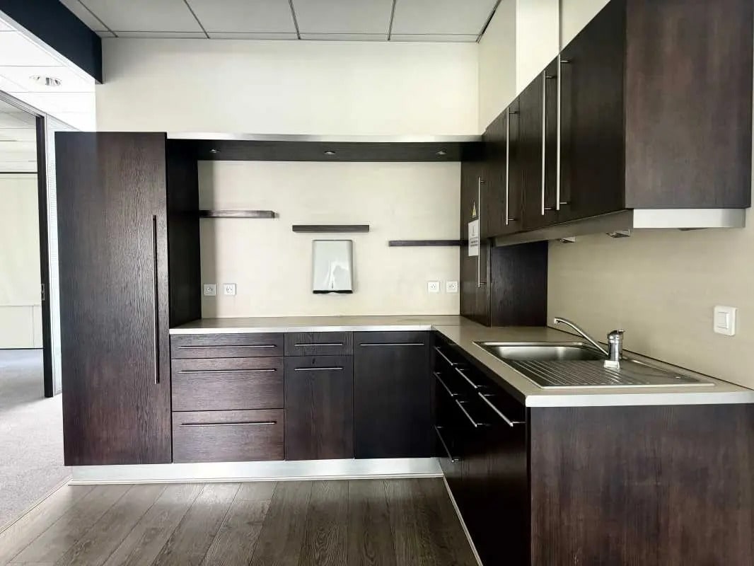 120 Allée Jacques Monod, Saint-Priest à louer Photo intérieure– Image 1 sur 10