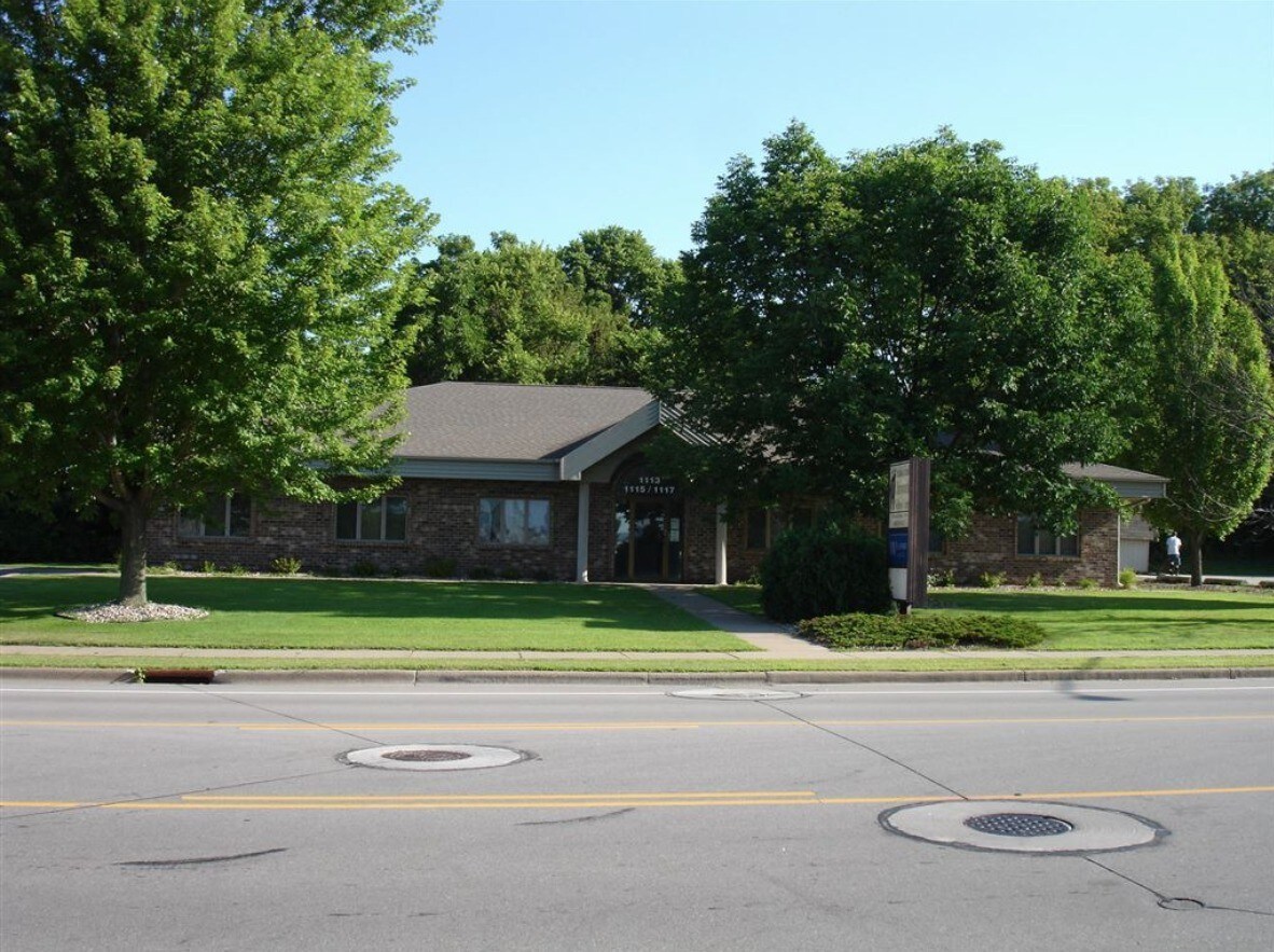1113-1117 Riders Club Rd, Onalaska, WI à louer Photo principale– Image 1 sur 3