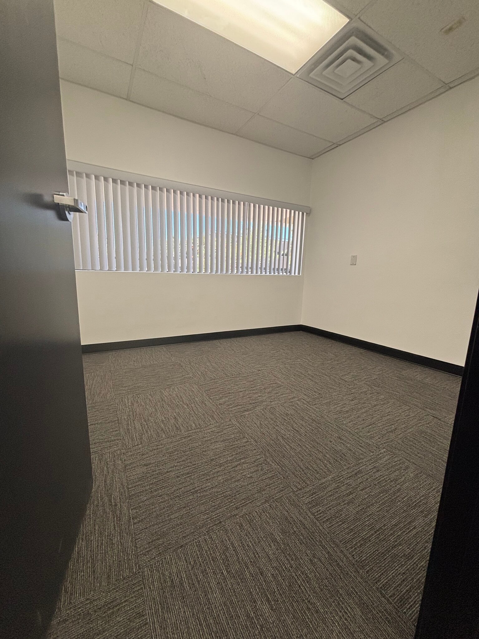 2080 E Flamingo Rd, Las Vegas, NV à louer Photo intérieure– Image 1 sur 9