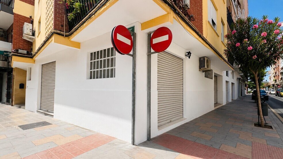 Carrer Tomás Sanz, 2, Mislata, Valencia à vendre - Photo de l’immeuble – Image 2 sur 16