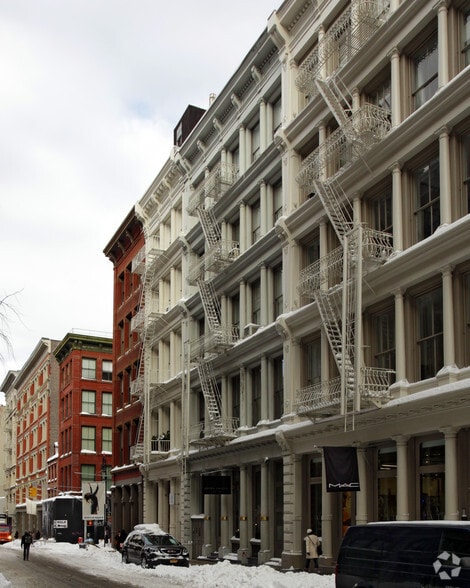 115-117 Spring St, New York, NY à louer - Photo de l’immeuble – Image 2 sur 8