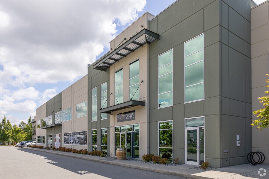 19288 22nd Ave, Surrey, BC à louer - Photo de l’immeuble – Image 2 sur 9