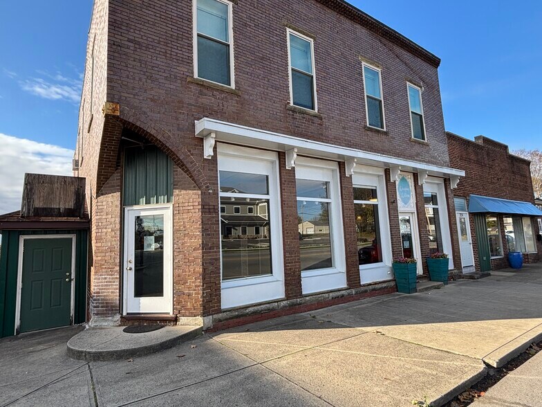 206 W Main St, Mc Arthur, OH à vendre - Photo de l’immeuble – Image 2 sur 79