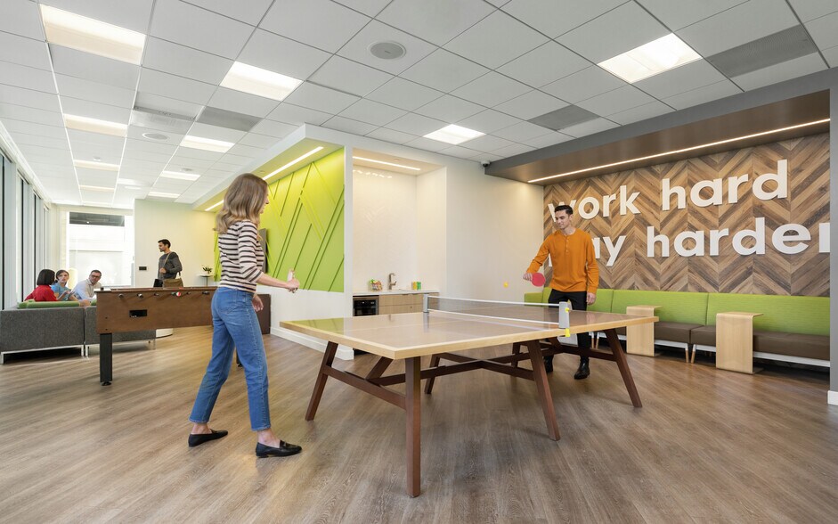 2 Park Plaza, Irvine, CA à louer - Photo intérieure – Image 3 sur 21