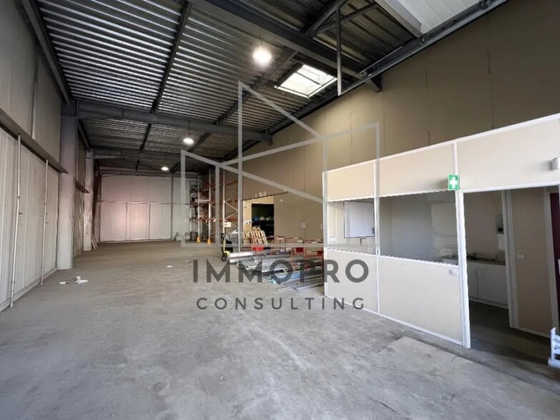 Local d’activités dans Le Grand-Quevilly à louer - Photo intérieure – Image 2 sur 8