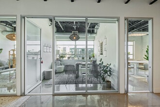 8820 Wilshire Blvd, Beverly Hills, CA à louer Photo intérieure– Image 2 sur 10