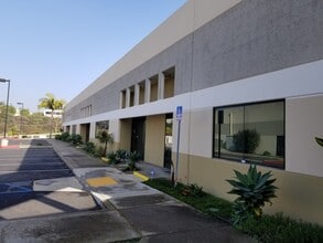 1021 Calle Sombra, San Clemente, CA à louer Photo de l’immeuble– Image 2 sur 7