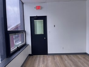 5311 Northfield Rd, Bedford, OH à louer Photo intérieure– Image 2 sur 4