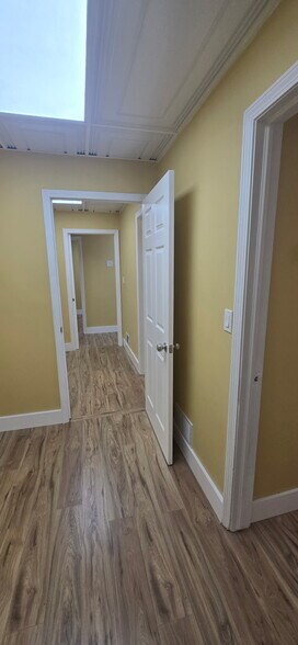 1095 W Huron St, Waterford, MI à vendre - Photo de l’immeuble – Image 3 sur 27