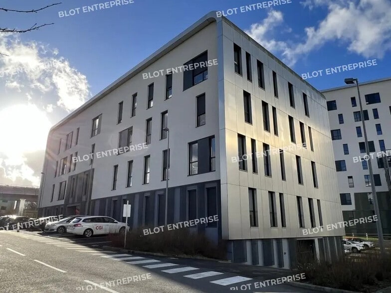 Bureau dans Cesson-Sévigné à louer - Photo de l’immeuble – Image 3 sur 12