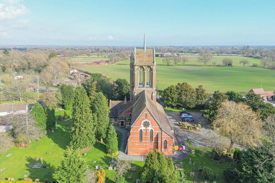 Chapel Ln, Wythall à vendre - Photo de l’immeuble – Image 1 sur 28