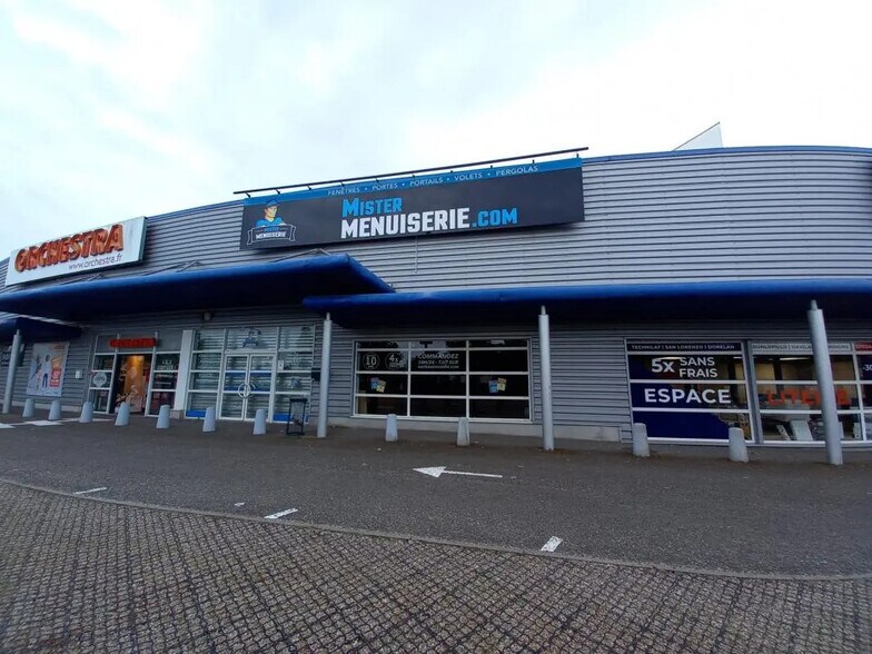 Industriel/Logistique dans Maurepas à louer - Photo de l’immeuble – Image 1 sur 7