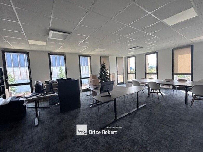 14 Rue Marcel Dassault, Genas à louer - Photo intérieure – Image 2 sur 10