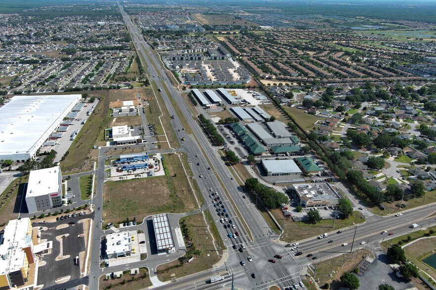 45741 US-27 Hwy, Davenport, FL à louer - Photo de l’immeuble – Image 3 sur 6