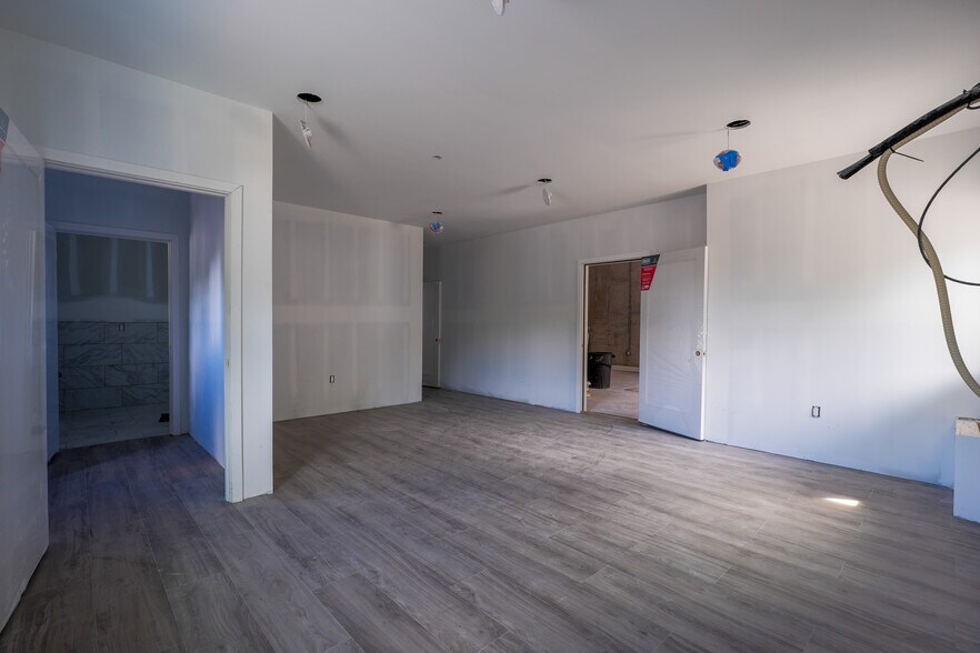 1341 Central St, Leominster, MA à louer - Photo de l’immeuble – Image 2 sur 16