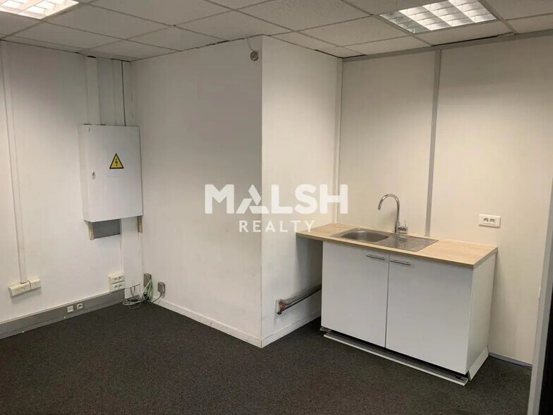 Bureau dans Lyon à louer - Photo de l’immeuble – Image 3 sur 8
