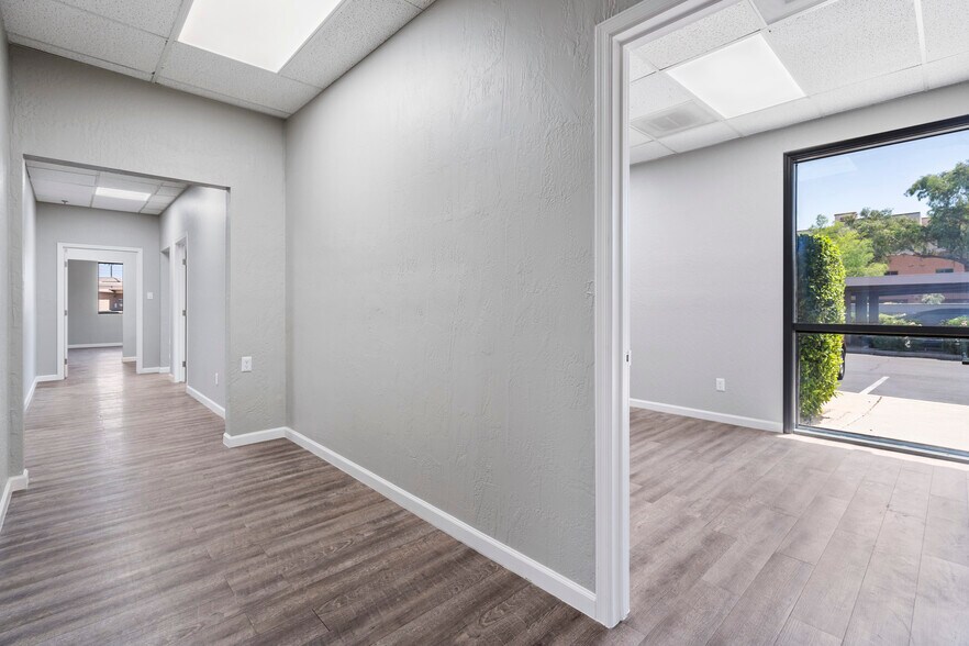 10505 N 69th St, Scottsdale, AZ à louer - Photo intérieure – Image 2 sur 20