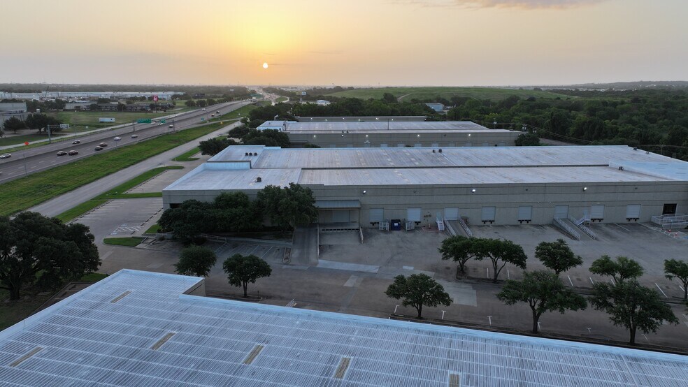 6312 Airport Fwy, Fort Worth, TX à louer - Photo de l’immeuble – Image 2 sur 10