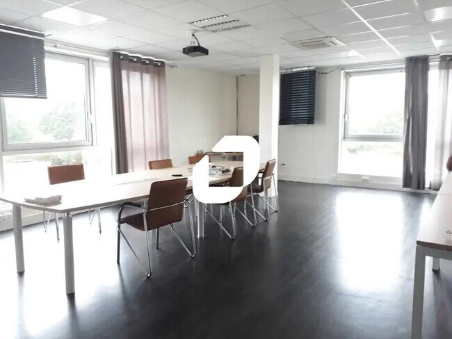 Plus de détails pour Bureau à louer