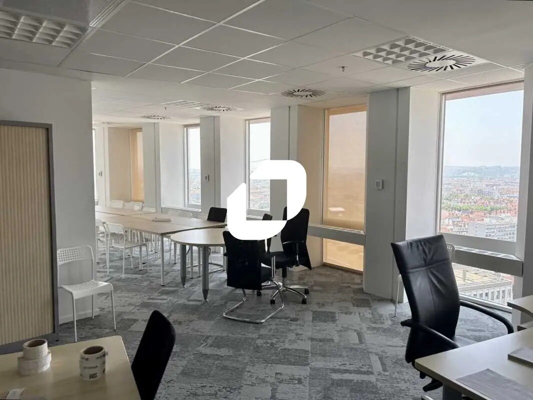Bureau dans Lyon à louer Photo de l’immeuble– Image 1 sur 12