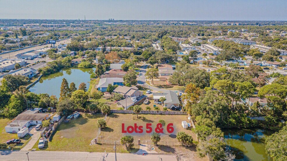 7598 90th Street, Seminole, FL à vendre - Photo de l’immeuble – Image 2 sur 36