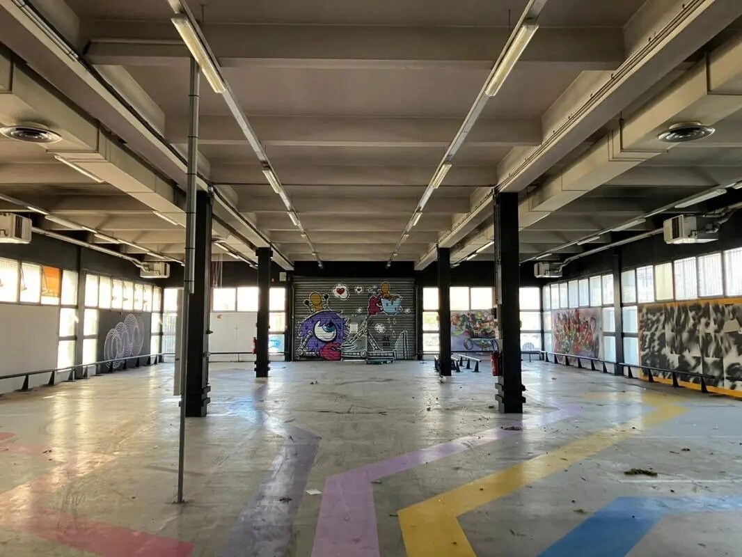 Industriel/Logistique dans Bordeaux à louer Photo de l’immeuble– Image 1 sur 7