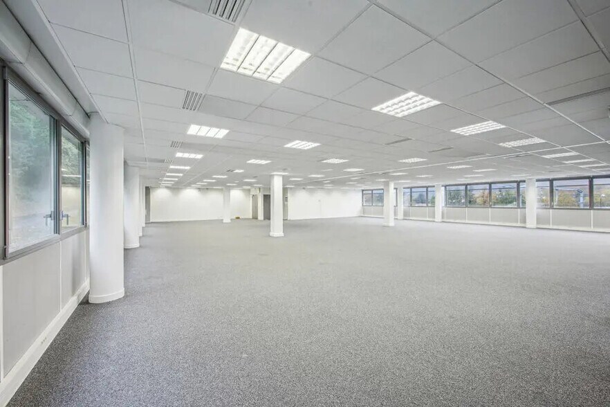 Bureau dans Orsay à louer - Photo de l’immeuble – Image 2 sur 12