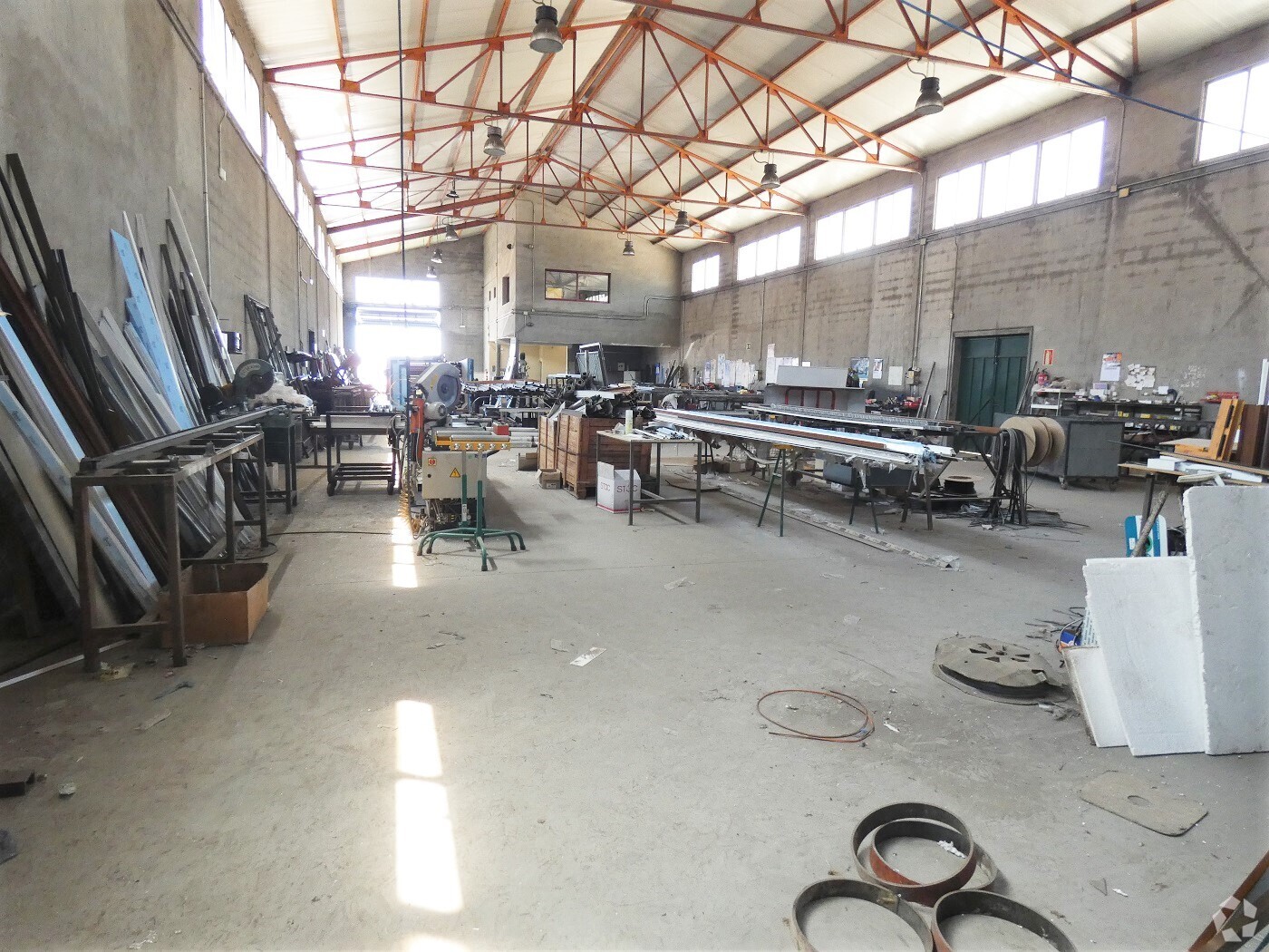 Industriel/Logistique dans Colmenar Viejo, Madrid à vendre Photo principale– Image 1 sur 9