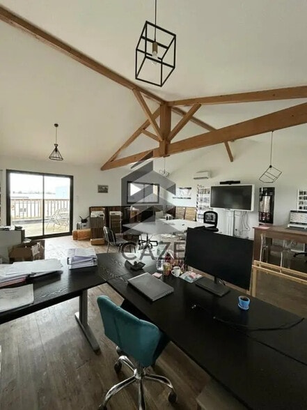 Bureau dans Tresses à vendre - Photo de l’immeuble – Image 2 sur 6