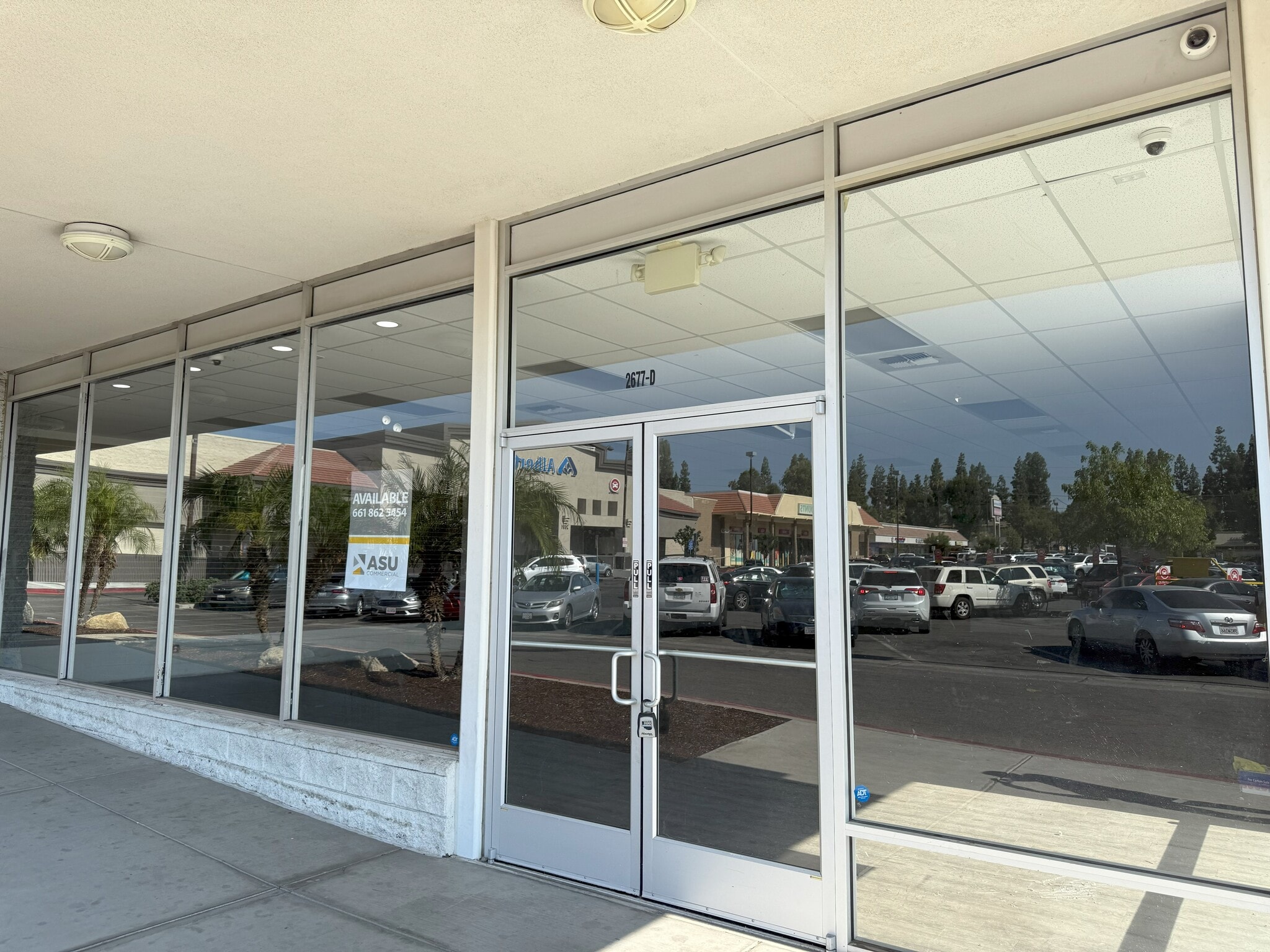 2683-2693 Mount Vernon Ave, Bakersfield, CA à louer Photo intérieure– Image 1 sur 4