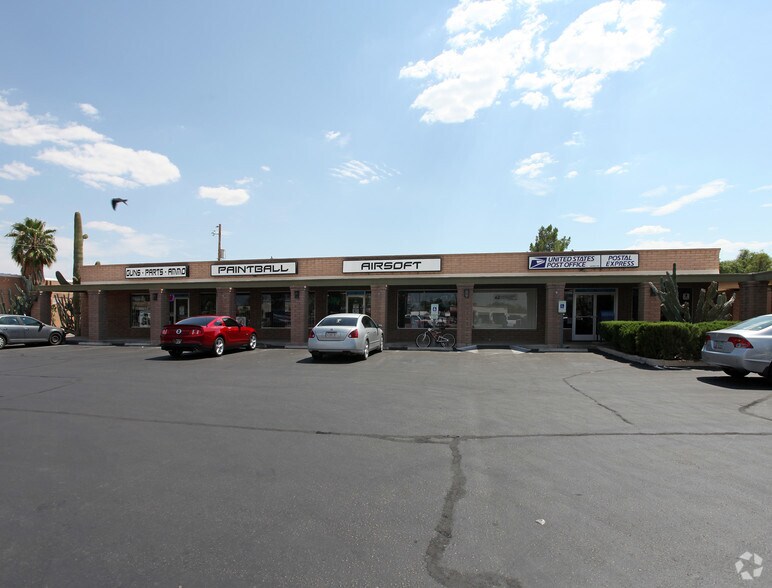 1015 W Prince Rd, Tucson, AZ à louer - Photo de l’immeuble – Image 3 sur 5