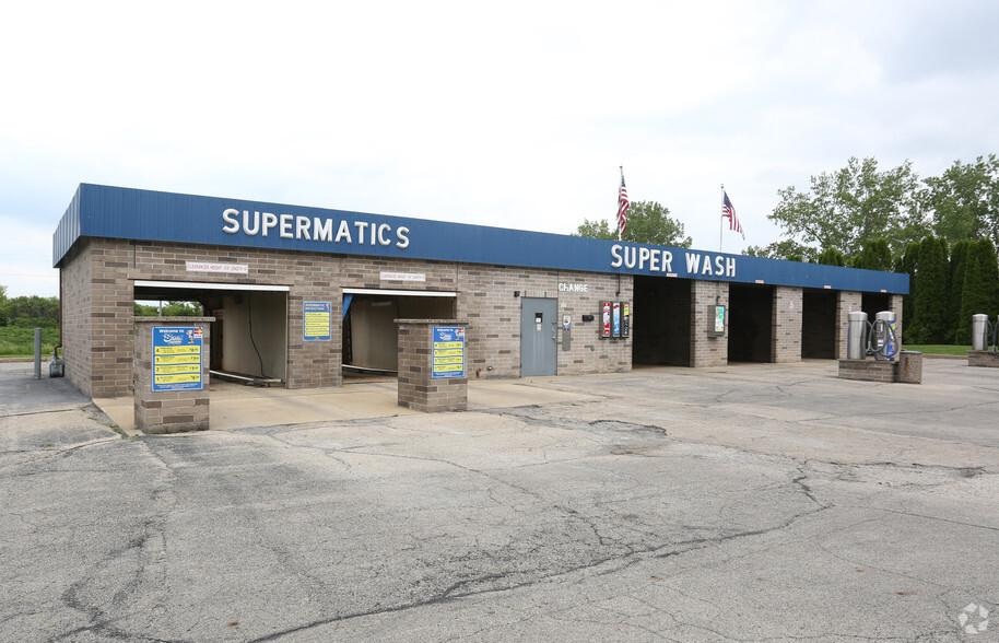 335 S Prospect Ave, Bartlett, IL à louer - Photo principale – Image 1 sur 70