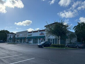 1011-1021 W Hallandale Beach Blvd, Hallandale, FL à louer Photo de l’immeuble– Image 1 sur 3