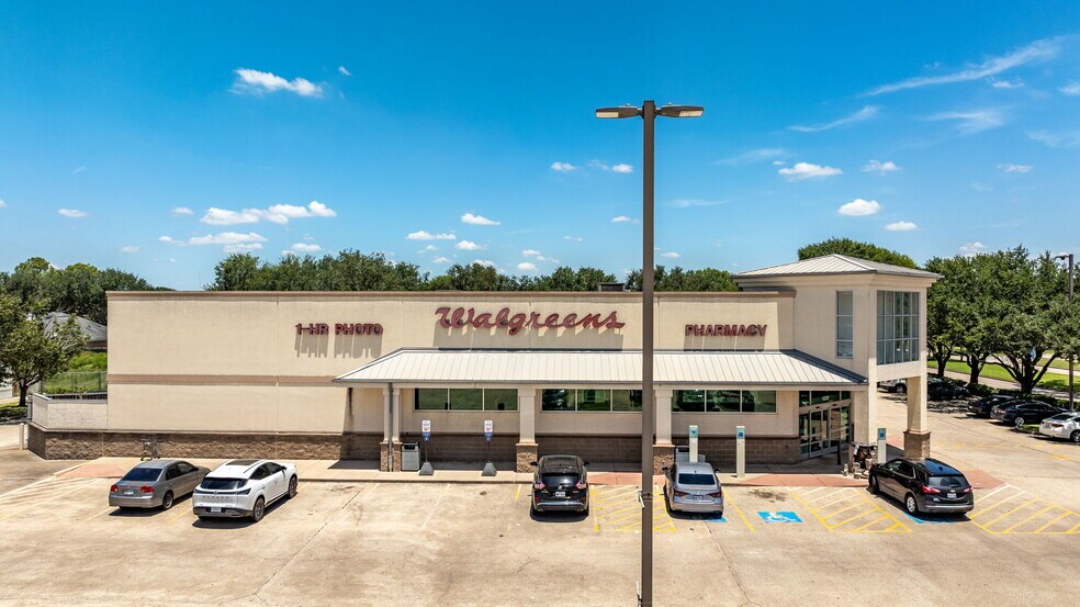 12225 Highway 6, Fresno, TX à vendre - Photo de l’immeuble – Image 2 sur 4