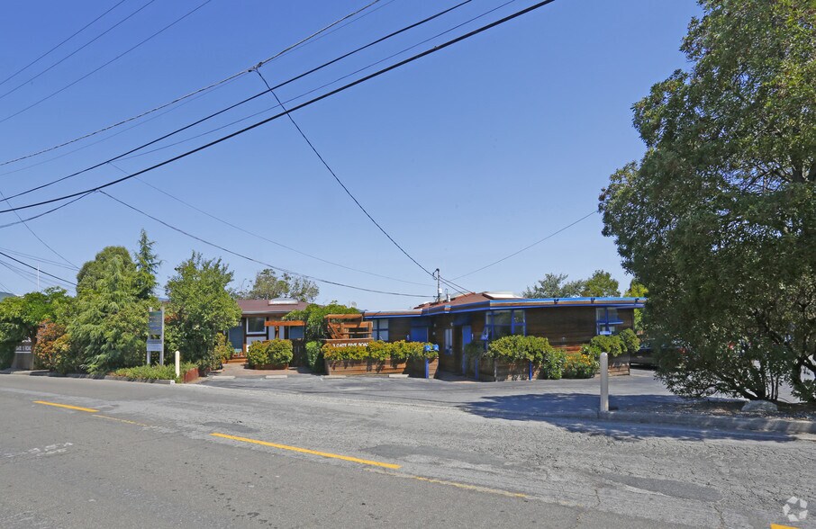 3 Gate 5 Rd, Sausalito, CA à louer - Photo principale – Image 1 sur 15
