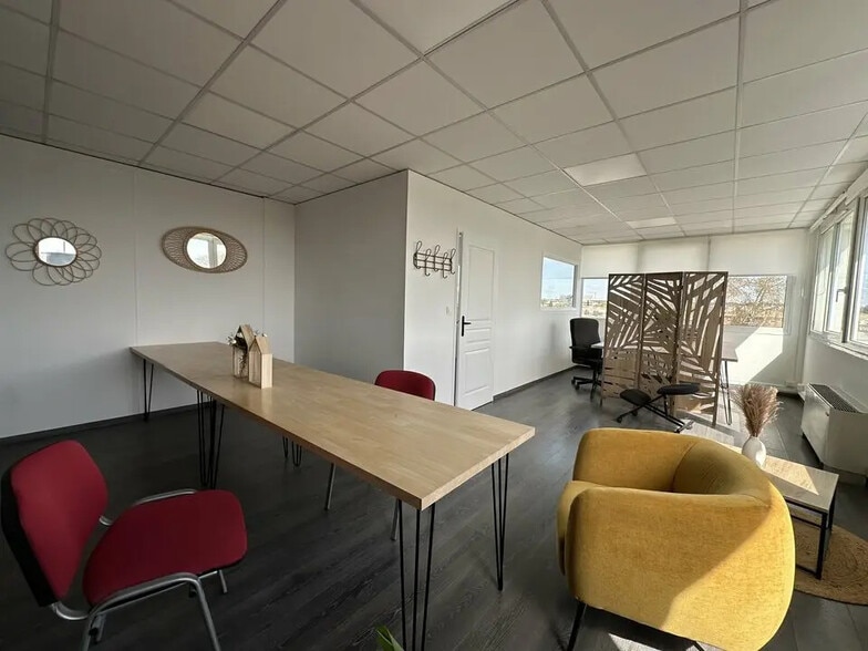 Bureau dans Lattes à louer - Photo de l’immeuble – Image 1 sur 12