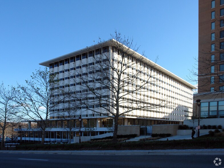 6525 Belcrest Rd, Hyattsville, MD à louer - Photo principale – Image 1 sur 24