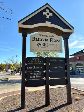 Plus de détails pour 160 W Wilson St, Batavia, IL - Local commercial à louer