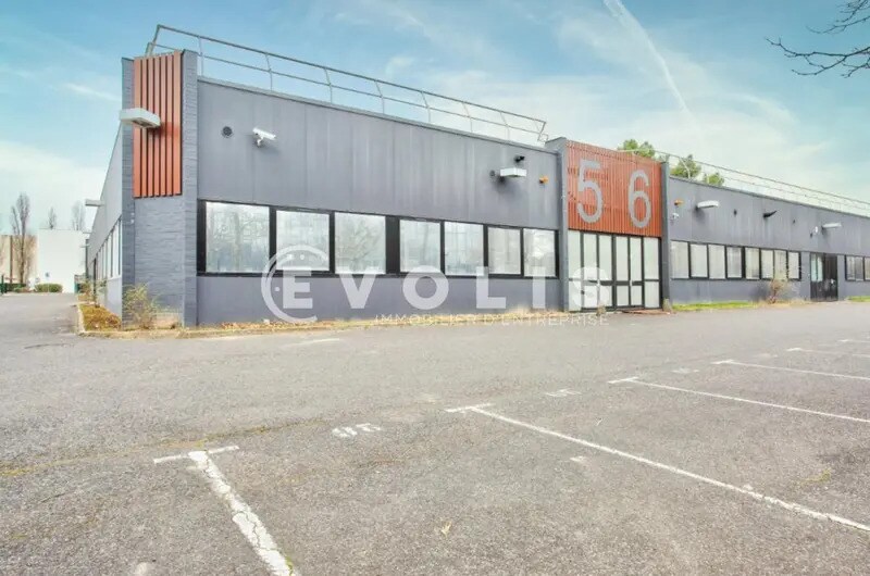 Local d’activités dans Villebon-sur-Yvette à louer - Photo de l’immeuble – Image 1 sur 11