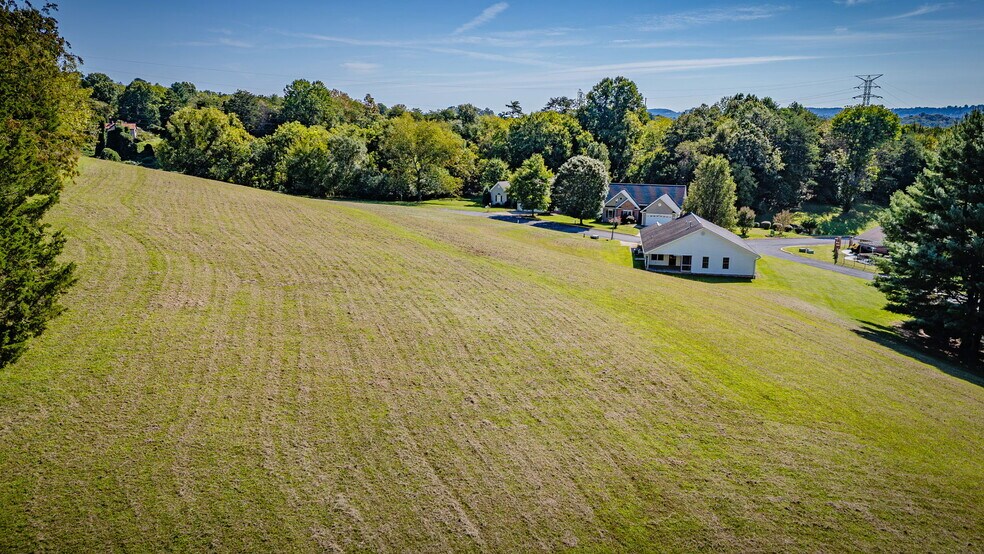 1252 Bloomingdale Pike, Kingsport, TN à vendre - Photo de l’immeuble – Image 3 sur 5